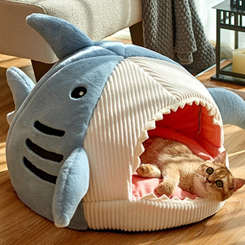 Celebrity Big Mouth Shark Pet Bed - Semi Closed Nest With Mat